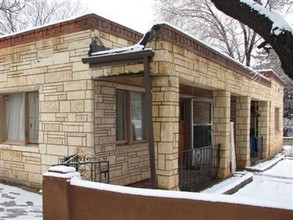 214 Tesuque in Santa Fe, NM - Foto de edificio - Building Photo