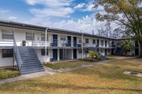 Cedar Hill Apartments in Jacksonville, FL - Building Photo - Building Photo