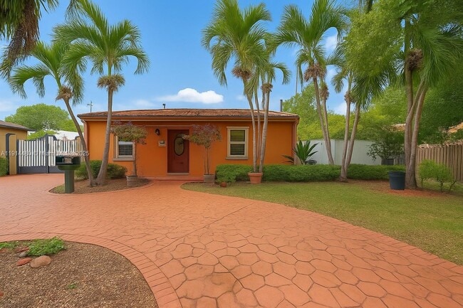 413 Swan Ave in Miami Springs, FL - Building Photo - Building Photo