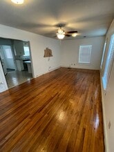 204 N Howe St in Lampasas, TX - Building Photo - Building Photo