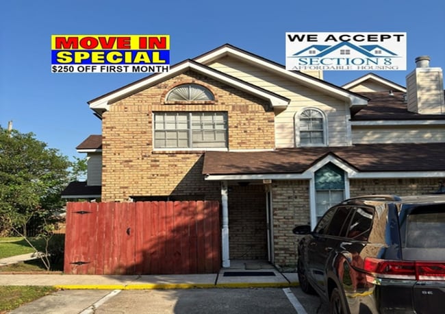 property at 2004 Greenpoint Dr