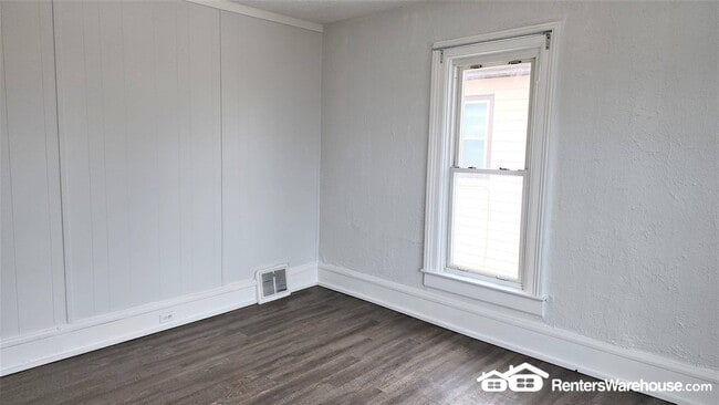 408 3rd St E in Ashland, WI - Foto de edificio - Building Photo