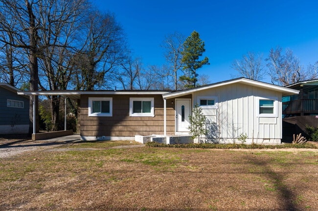 property at 1236 Oakwood St