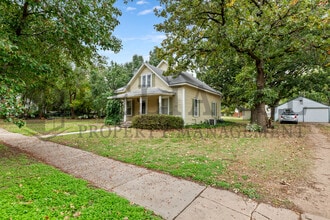 109 N Emporia St in Haven, KS - Building Photo - Building Photo