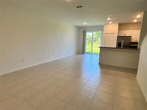 9333 Bonita Mar Dr in Parrish, FL - Building Photo - Building Photo