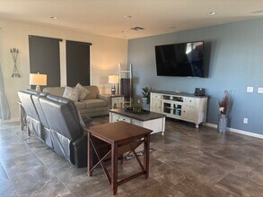 4468 Covered Wagon Trl in Wickenburg, AZ - Building Photo - Building Photo