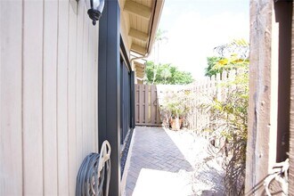 2125 SW 81st Ave in Davie, FL - Building Photo - Building Photo