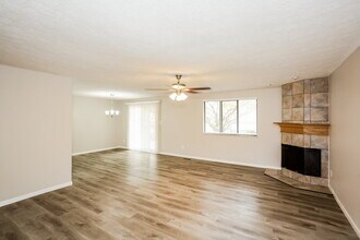 11714 Madden Ln in Fishers, IN - Building Photo - Building Photo