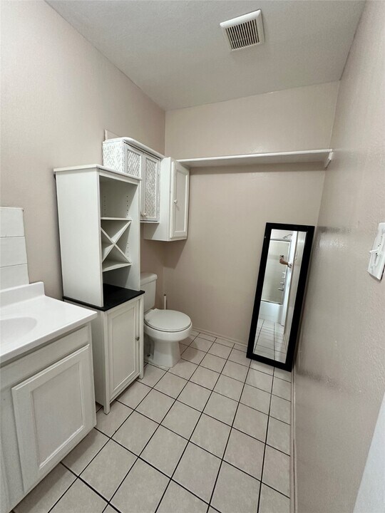 305 N Live Oak St in Houston, TX - Building Photo
