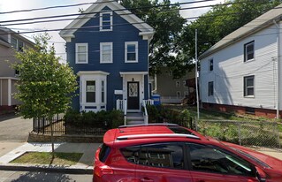 34 Everett Ave, Unit 2 in Somerville, MA - Building Photo