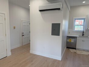 554 Main St in Beacon, NY - Building Photo - Building Photo