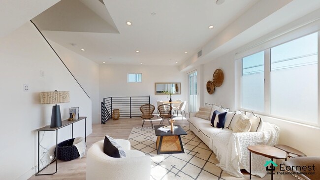 property at 4916 1/2 S Centinela Ave