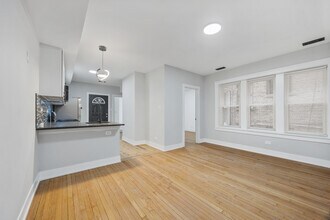 8139 S Drexel Ave in Chicago, IL - Building Photo - Building Photo
