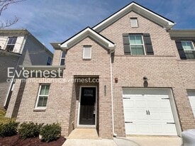 204 Douglas Bend Rd in Gallatin, TN - Building Photo