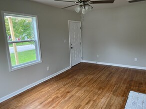 122 Queens Rd in Jacksonville, NC - Foto de edificio - Building Photo