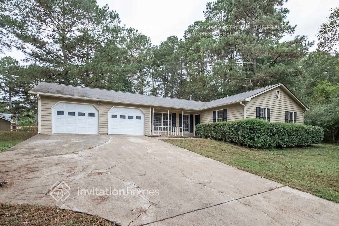 158 Little Brook Dr in Woodstock, GA - Foto de edificio