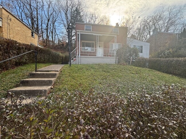 123 MacFarlane Dr in Pittsburgh, PA - Building Photo - Building Photo