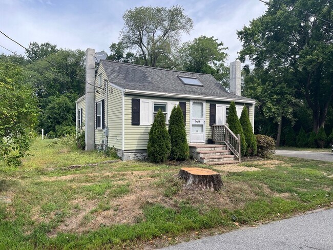 13 Prospect St in Rowley, MA - Building Photo - Building Photo