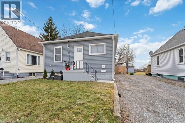 65 Almond St in Welland, ON - Building Photo - Building Photo