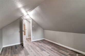 730 S Elmgrove St in Seattle, WA - Foto de edificio - Building Photo