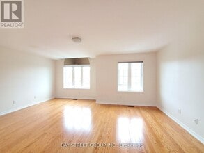 12 Alvarado Ave in Richmond Hill, ON - Building Photo - Building Photo