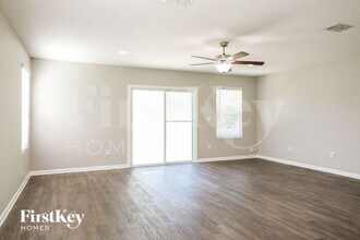 1262 Sarahs Landing Dr in Jacksonville, FL - Building Photo - Building Photo