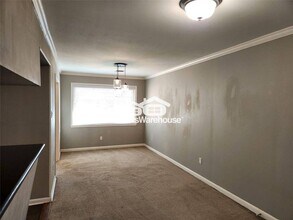 6418 Woodbrook Ln in Houston, TX - Foto de edificio - Building Photo