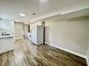315 Prior Rd S in Kelowna, BC - Building Photo - Building Photo