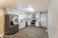 9018 Hurst Ct photo'