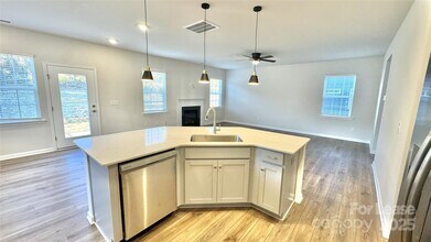 1612 Swallow Tail Dr in Belmont, NC - Building Photo - Building Photo