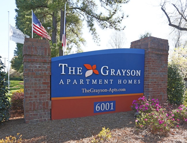The Grayson Apartment Homes in Charlotte, NC - Building Photo - Building Photo