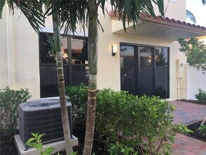 20901 NW 1st Dr in Pembroke Pines, FL - Building Photo - Building Photo