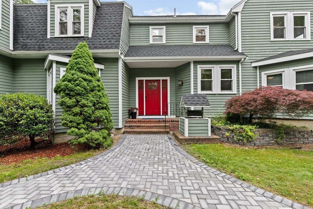 30 Bay Rd in Easton, MA - Foto de edificio