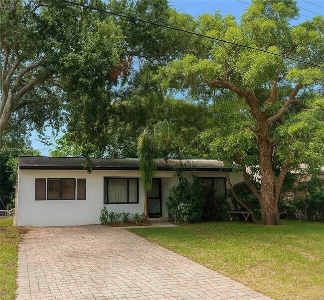 property at 722 SW 10th St