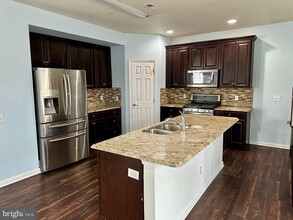 533 Prizer Ct in Downingtown, PA - Foto de edificio - Building Photo