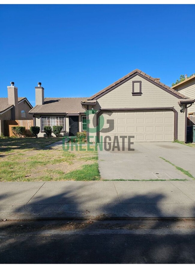 725 Codington Way in Modesto, CA - Building Photo - Building Photo