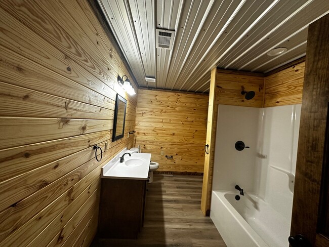 112 Della St in Batesville, MS - Building Photo - Building Photo