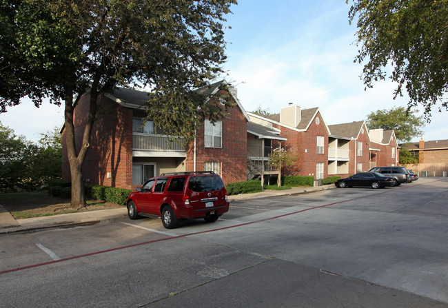 Gable Point in Dallas, TX - Building Photo - Building Photo