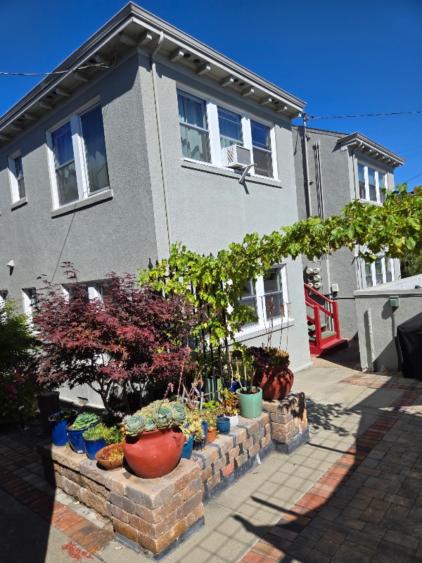 203 Howard St, Unit 2