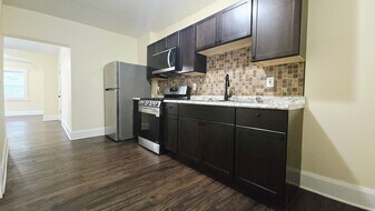 2123 7th St in Rockford, IL - Building Photo