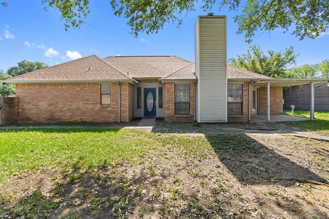 1401 Landmark Ct in Irving, TX - Foto de edificio