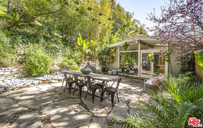 property at 10003 Westwanda Dr