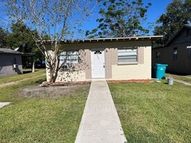 1339 Winnifred St in Orlando, FL - Building Photo