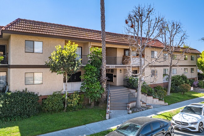 800 Orange Grove Avenue