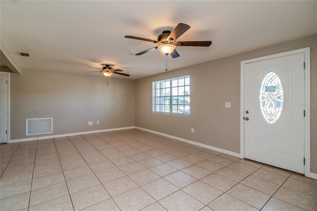3824 Moog Rd in Holiday, FL - Building Photo - Building Photo