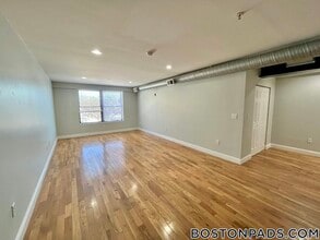 26 Portland St in Worcester, MA - Building Photo - Building Photo