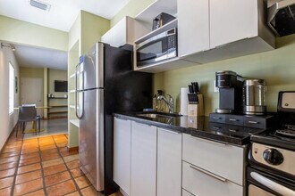 405 Española Wy in Miami Beach, FL - Building Photo - Building Photo
