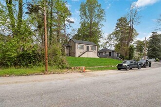 2791 Miles Cir in East Point, GA - Building Photo - Building Photo