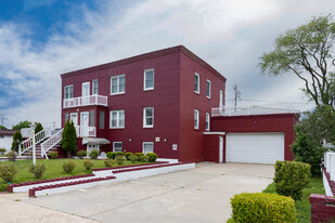 325 E Park Ave in Long Beach, NY - Building Photo