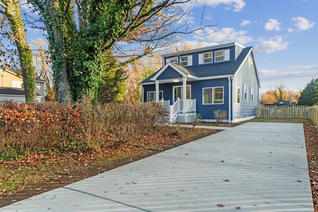 373 Forest Beach Rd in Annapolis, MD - Building Photo - Building Photo